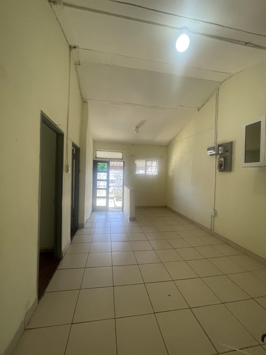 2 Bedroom Property for Sale in Parkside Eastern Cape